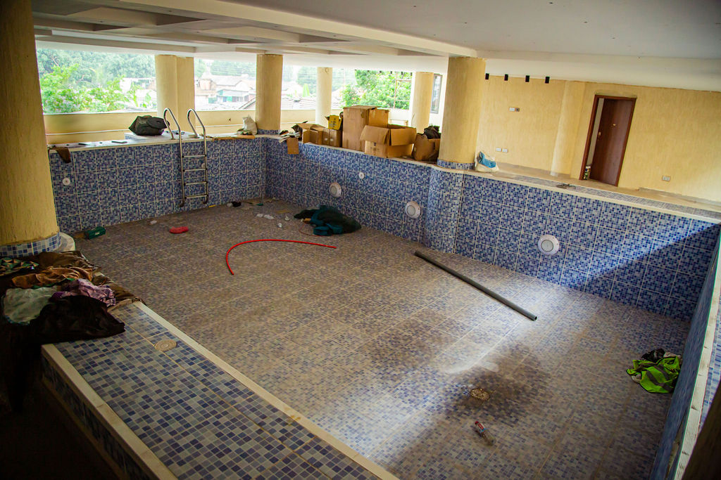Pool Deep Cleaning gallery image