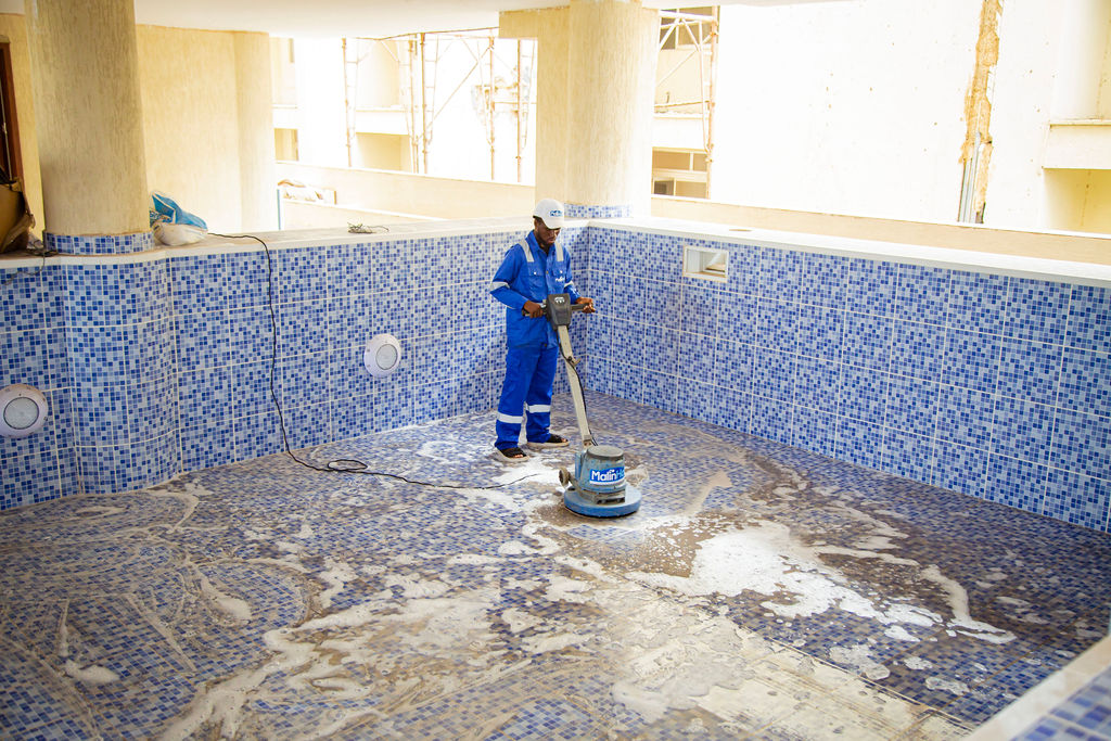 Project 01 — Pool Deep Cleaning project preview